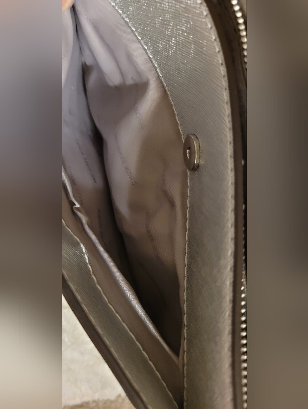 Silver Michael Kors Purse - Crosbody/Shoulder or Clutch - LIKE NEW - Picture 13 of 14